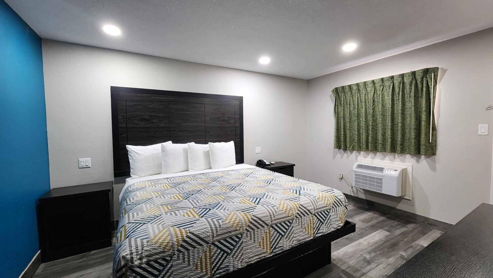 Scottish Inn & Suites Wharton ภายนอก รูปภาพ