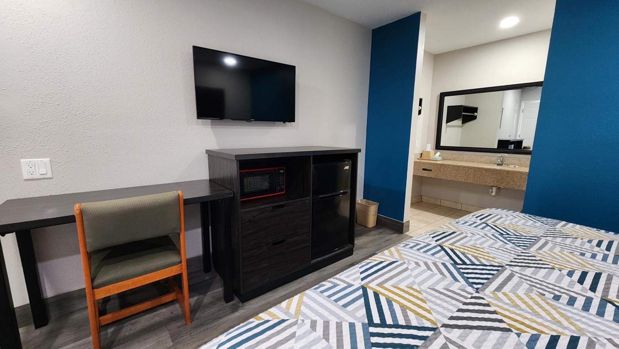 Scottish Inn & Suites Wharton ภายนอก รูปภาพ